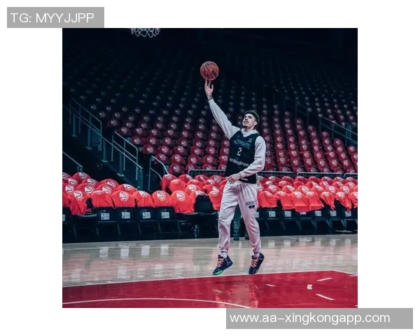 拉梅洛鲍尔上半场表现出色10投6中三分球命中率高达50贡献17分4篮板2助攻4抢断 拉梅洛鲍尔上半场表现出色10投6中三分球命中率高达50贡献17分4篮板2助攻4抢断