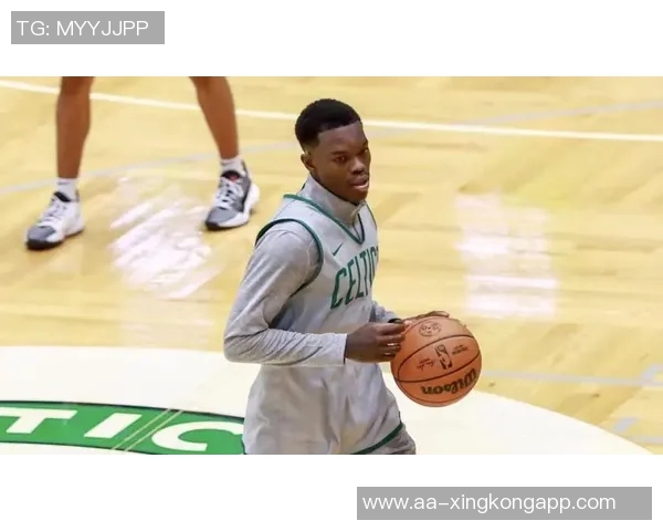 篮网主帅赞萨拉夫突破与组织能力强调其未来仍有提升潜力